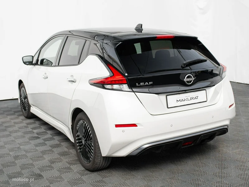 Nissan Leaf 4