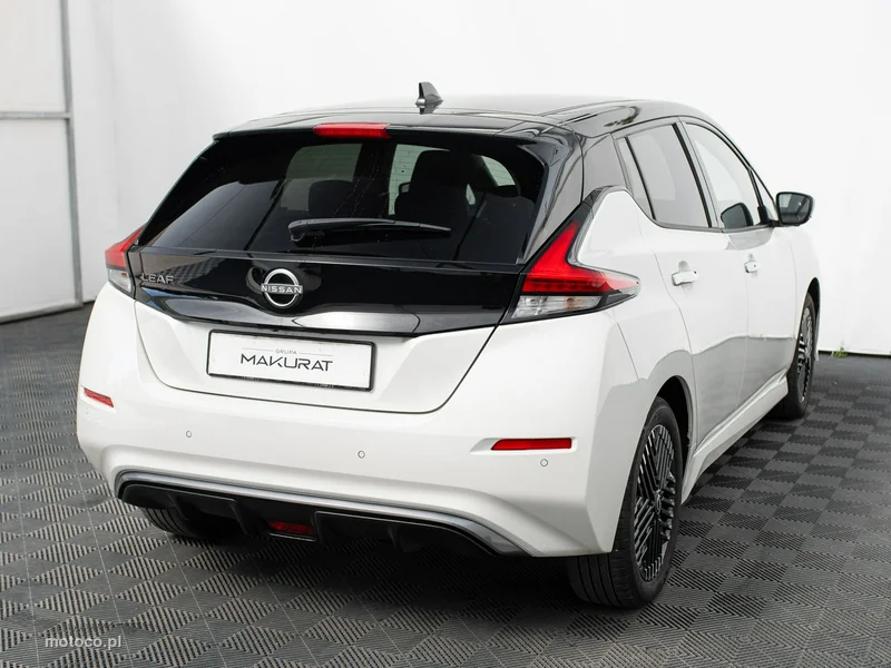 Nissan Leaf 5
