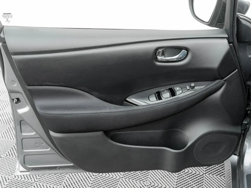 Nissan Leaf 8