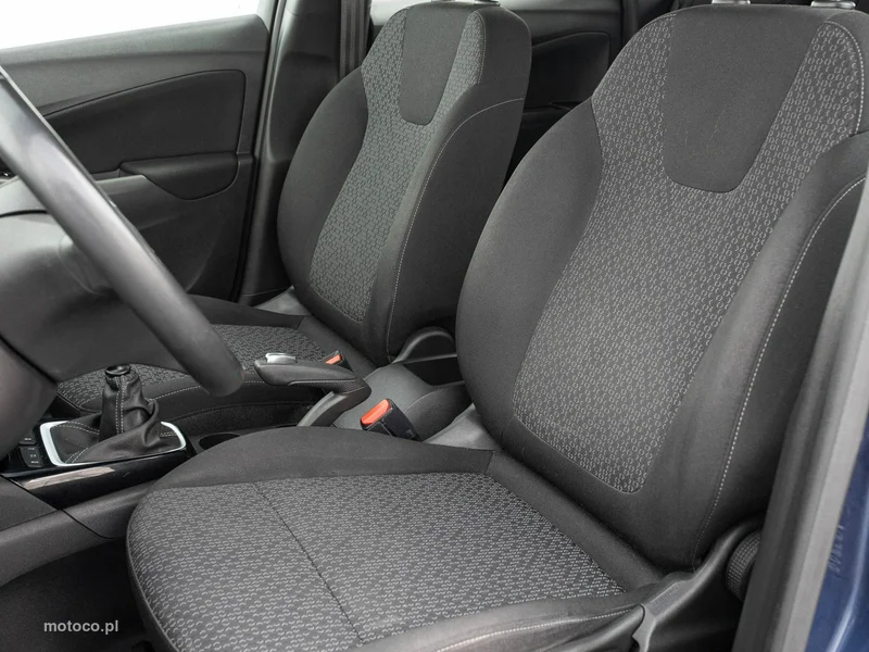 Opel Crossland I 11