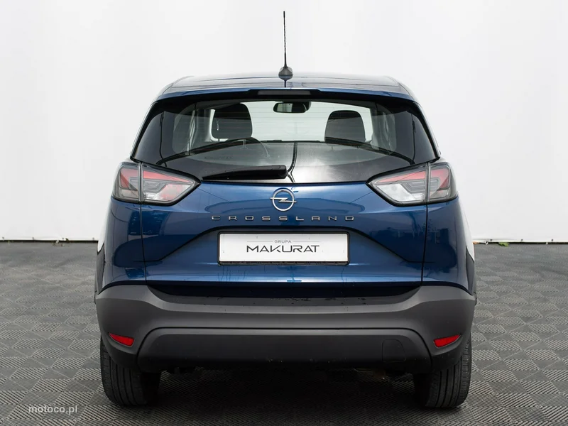 Opel Crossland I 8
