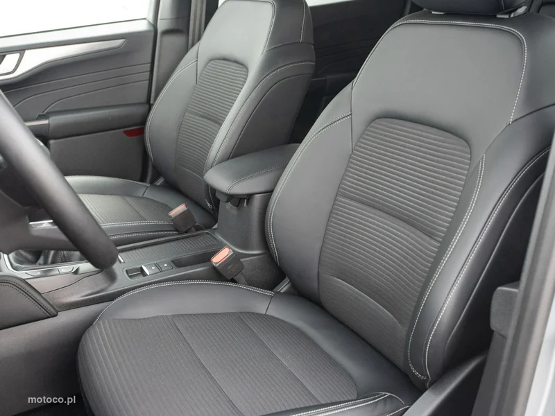 Ford Kuga III 11
