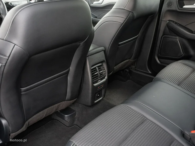 Ford Kuga III 25