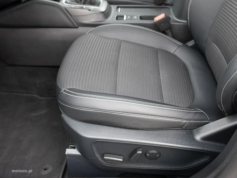Ford Kuga III 10