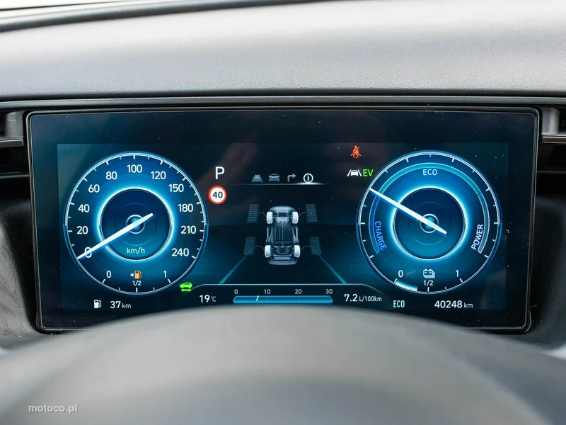 Hyundai TUCSON 12