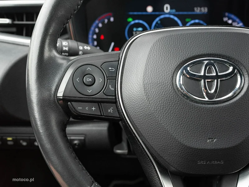 Toyota Corolla E210 12