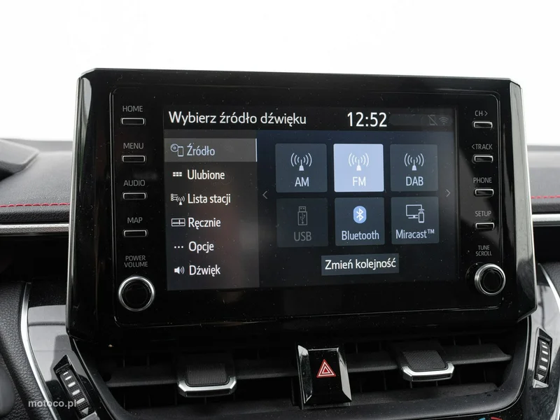 Toyota Corolla E210 19