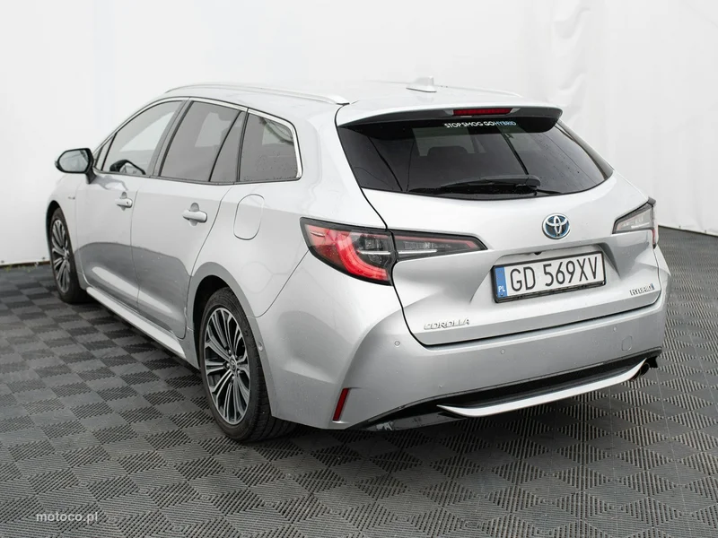 Toyota Corolla E210 4