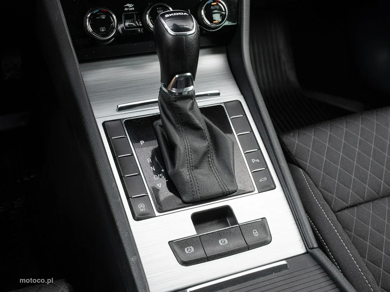 Skoda Superb III 16