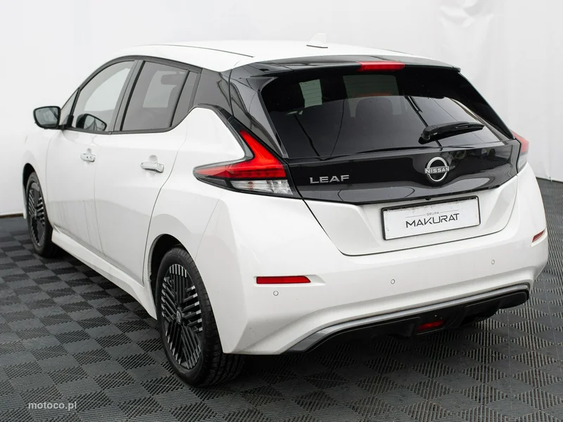 Nissan Leaf 4