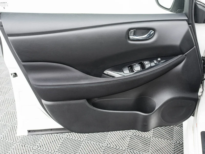 Nissan Leaf 9