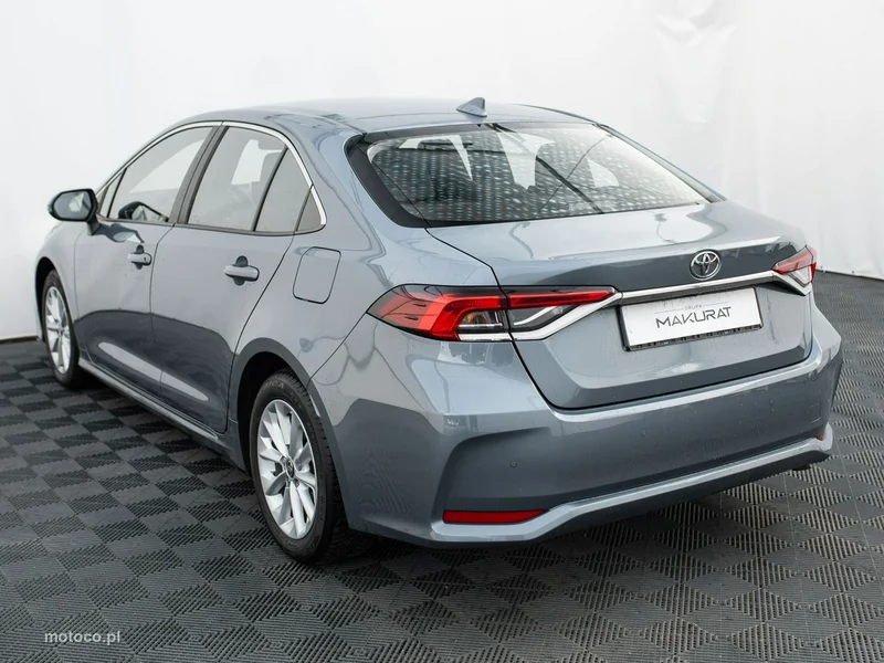 Toyota Corolla E210 4