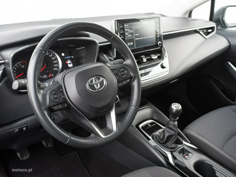 Toyota Corolla E210 6