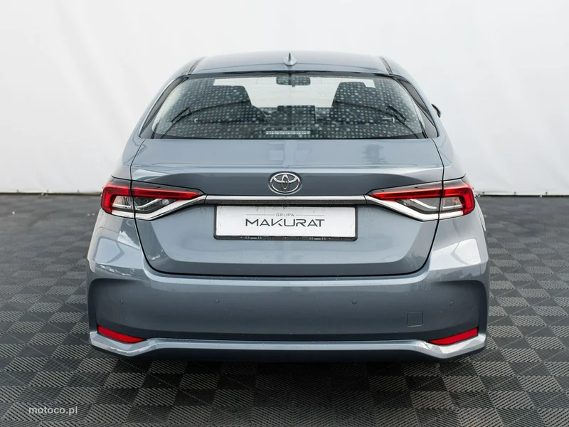 Toyota Corolla E210 8