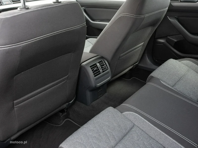 Volkswagen Passat B8 26
