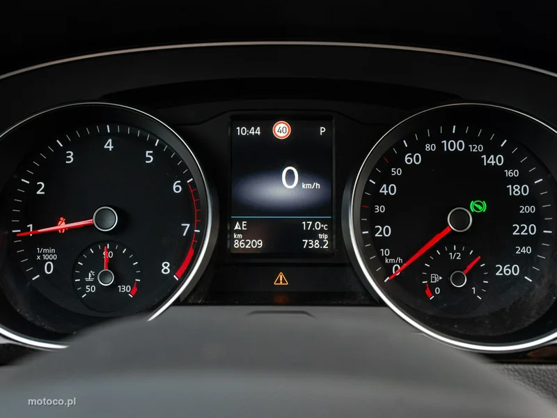 Volkswagen Passat B8 12
