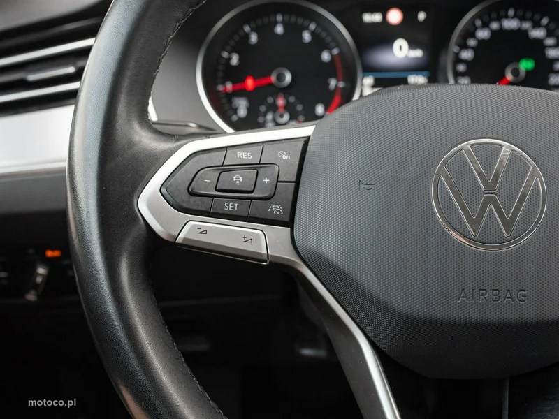 Volkswagen Passat B8 13