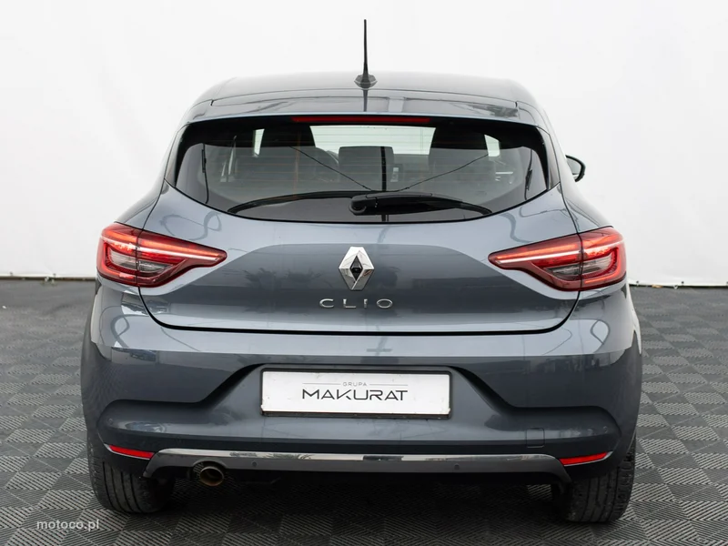 Renault Clio V 8