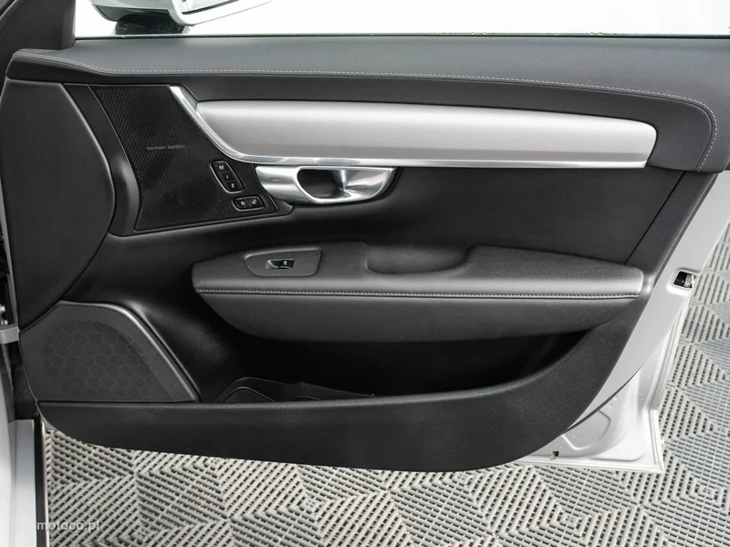 Volvo V90 27