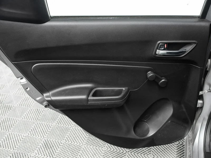 Suzuki Swift 17