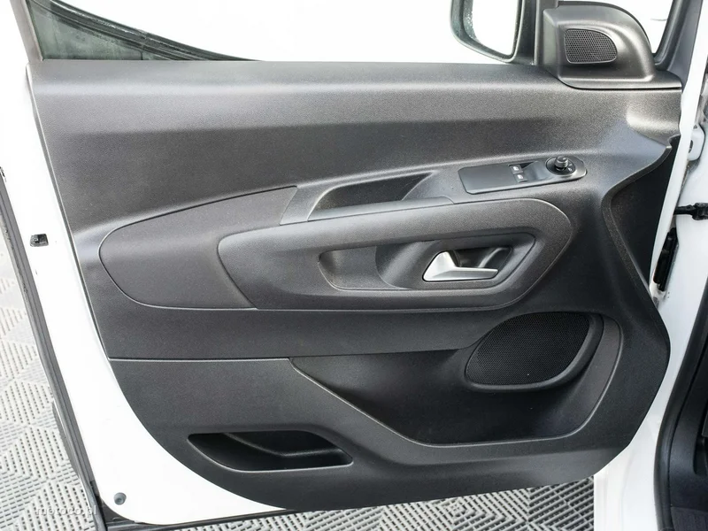 Opel Combo Life 9