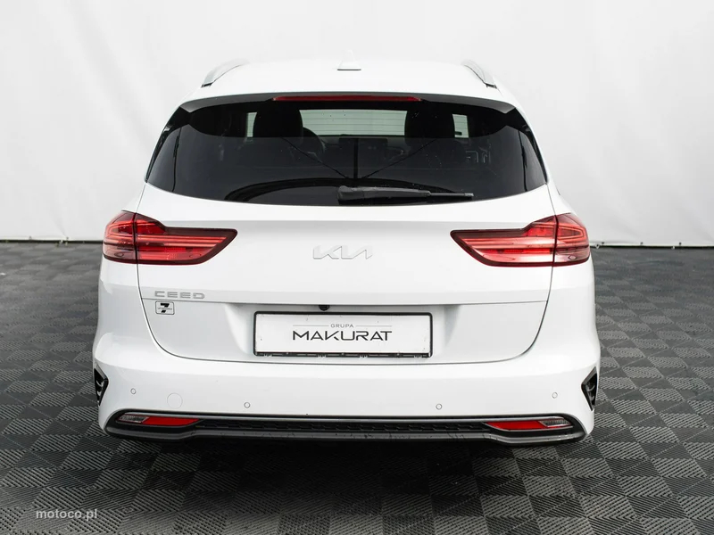 Kia Cee'd 8