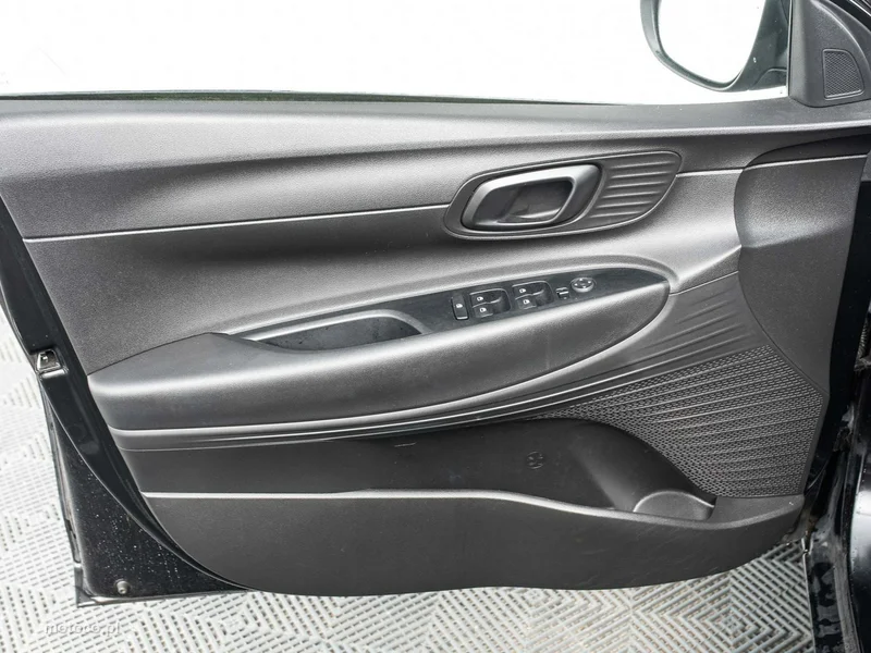 Hyundai i20 9