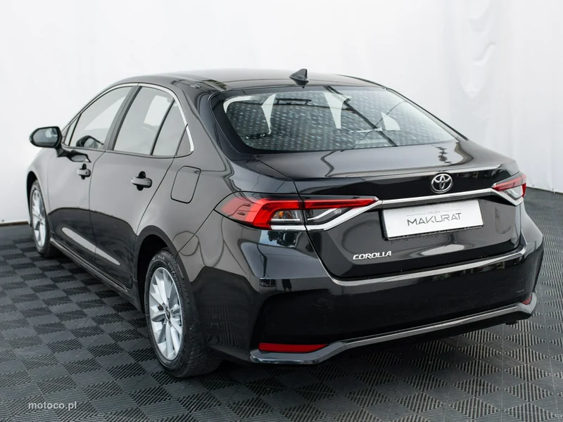 Toyota Corolla E210 4