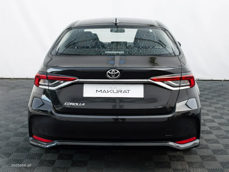 Toyota Corolla E210 8
