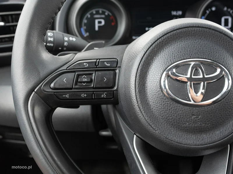 Toyota Yaris XP210 13