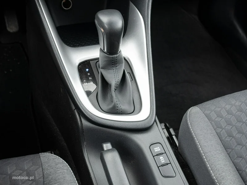 Toyota Yaris XP210 15