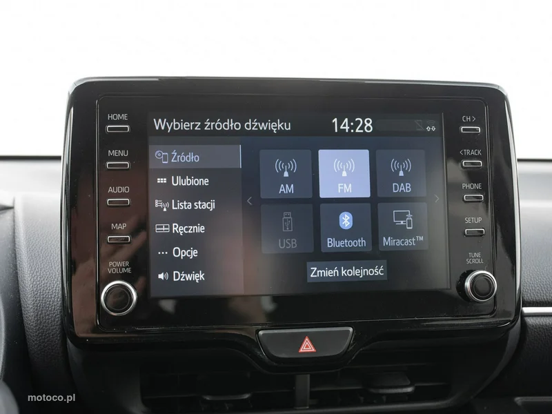 Toyota Yaris XP210 19