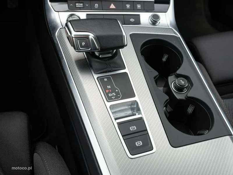 Audi A6 C8 15