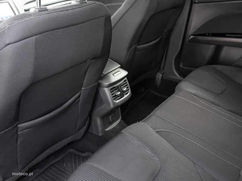 Ford Mondeo V 26