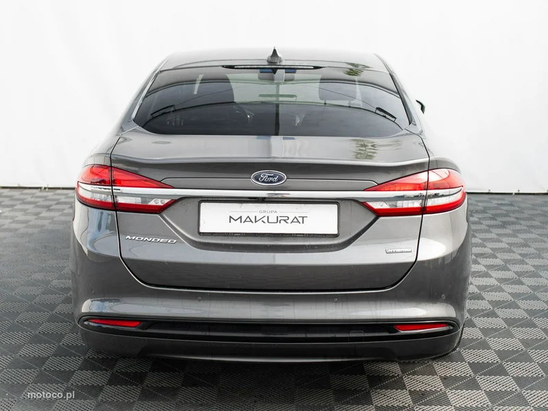 Ford Mondeo V 8