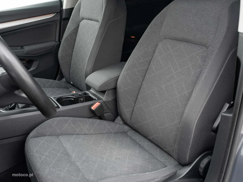 Volkswagen Golf VIII 11