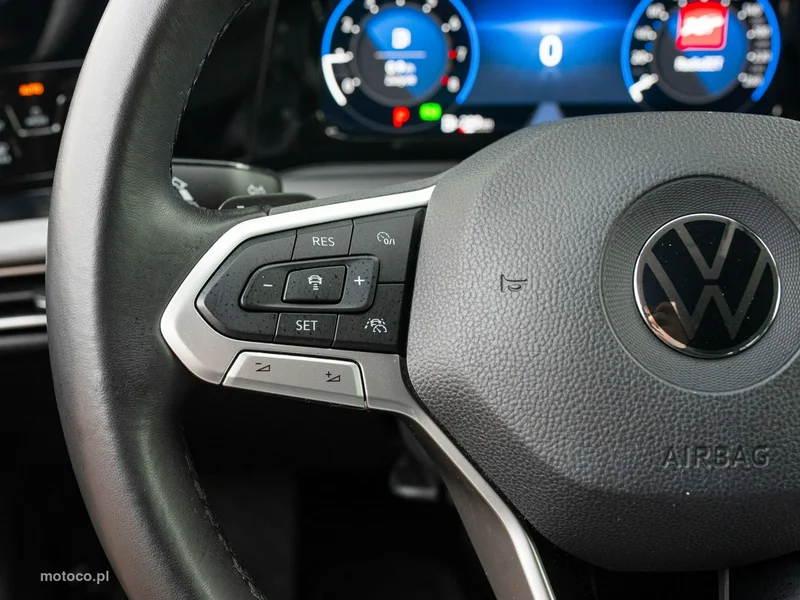 Volkswagen Golf VIII 13