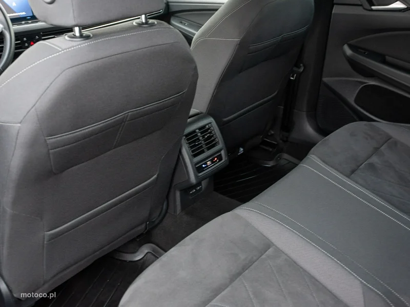 Volkswagen Golf VIII 23
