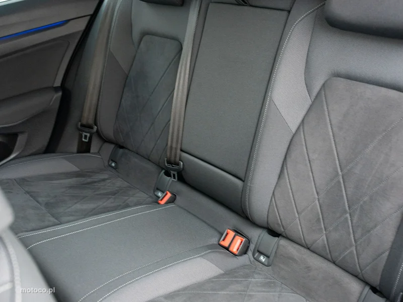 Volkswagen Golf VIII 24