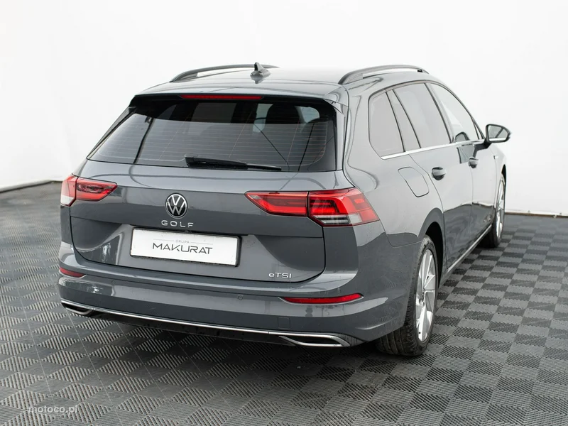 Volkswagen Golf VIII 5
