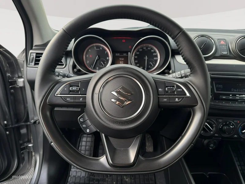 Suzuki Swift 13