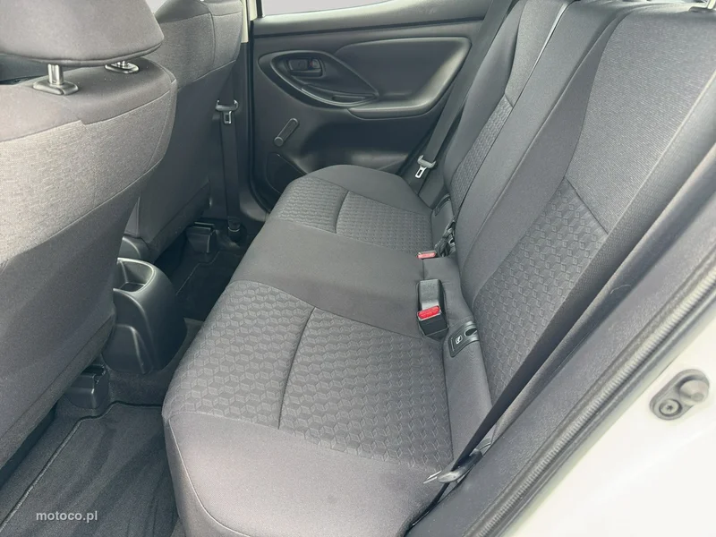 Toyota Yaris XP210 20