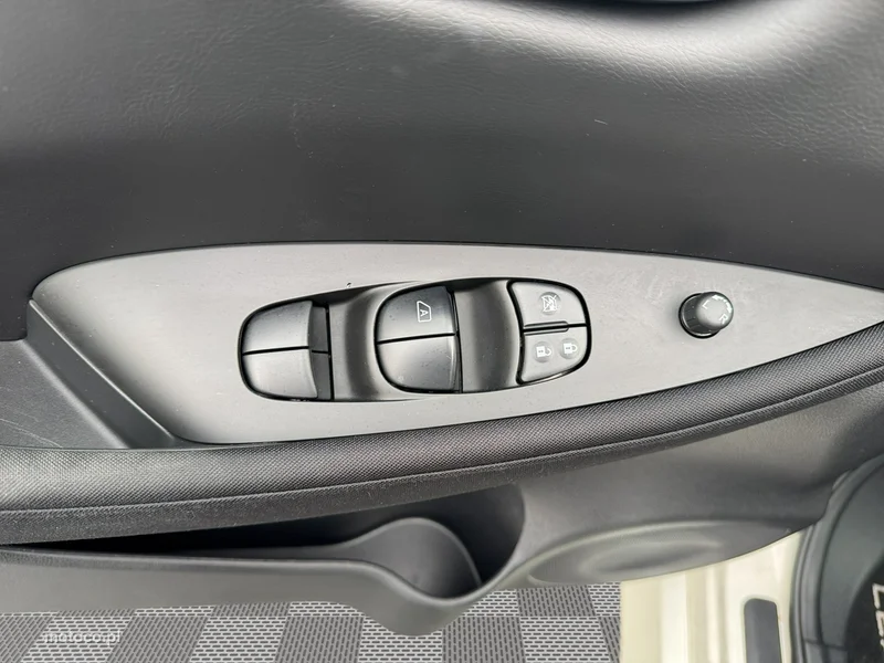 Nissan Leaf 11