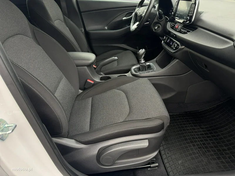 Hyundai i30 24