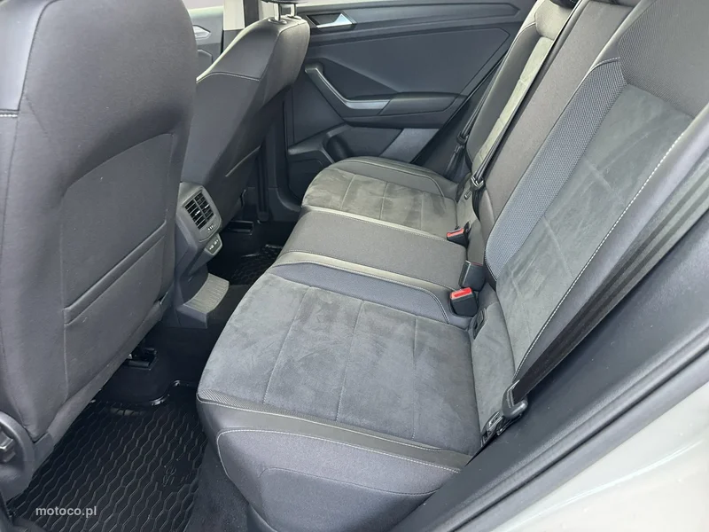 Volkswagen T-Roc A1 21