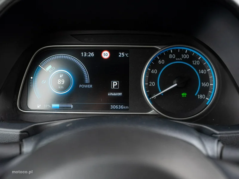 Nissan Leaf 12