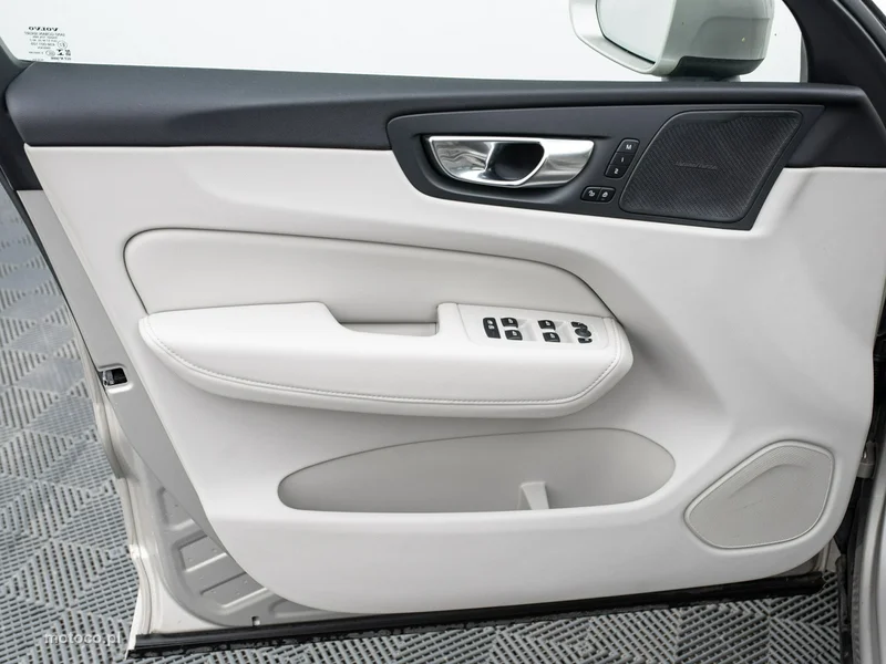 Volvo XC 60 9
