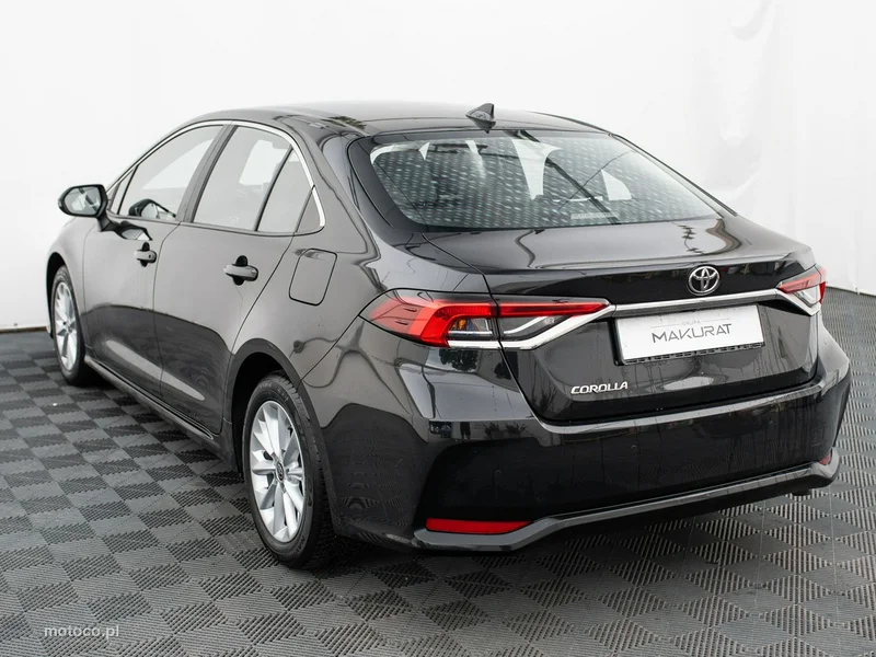Toyota Corolla E210 4