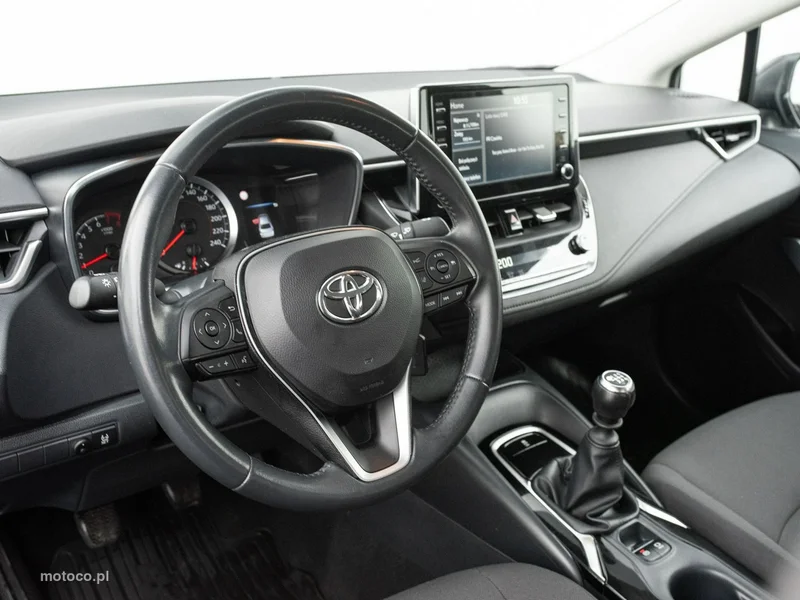 Toyota Corolla E210 6