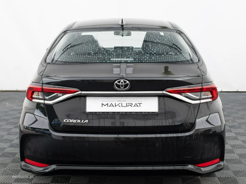 Toyota Corolla E210 8